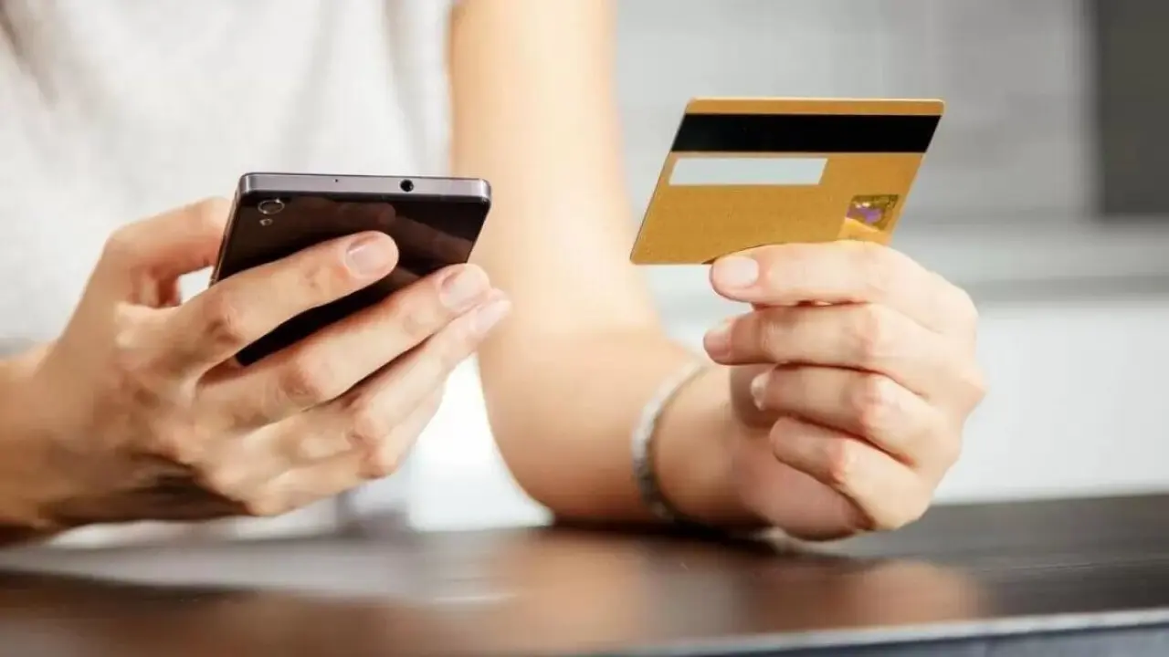 Кімнің кімге қанша теңге жібергені жайлы алғашқы есеп салық органдарына осы айда түседі