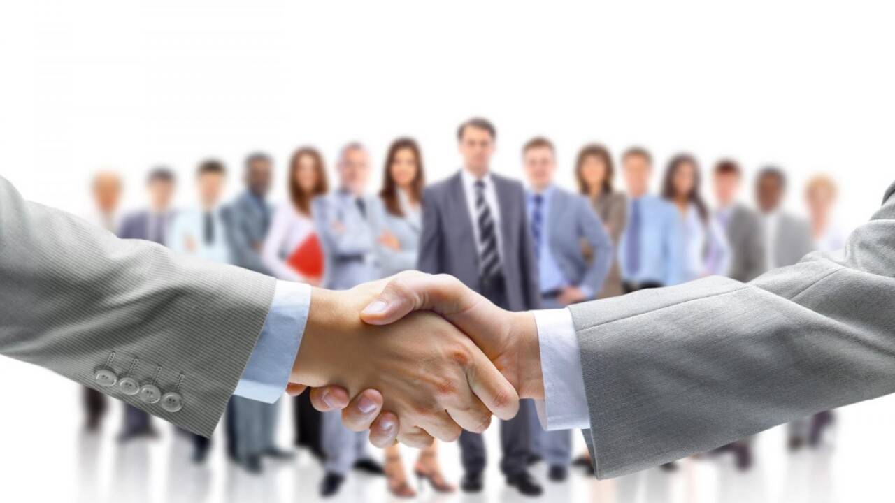 кешкі көйлек киген аққұбаны блять Полигондағы трусисыз лас қаңғыбас әйелдердің әуесқой видеосы