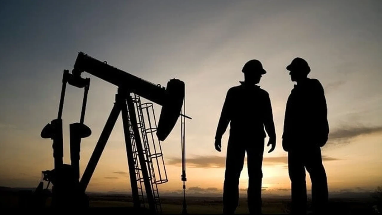 Елімізде жұмыссыз қалған мұнайшылар шетелдегі алпауыт компанияларға орналастырылады