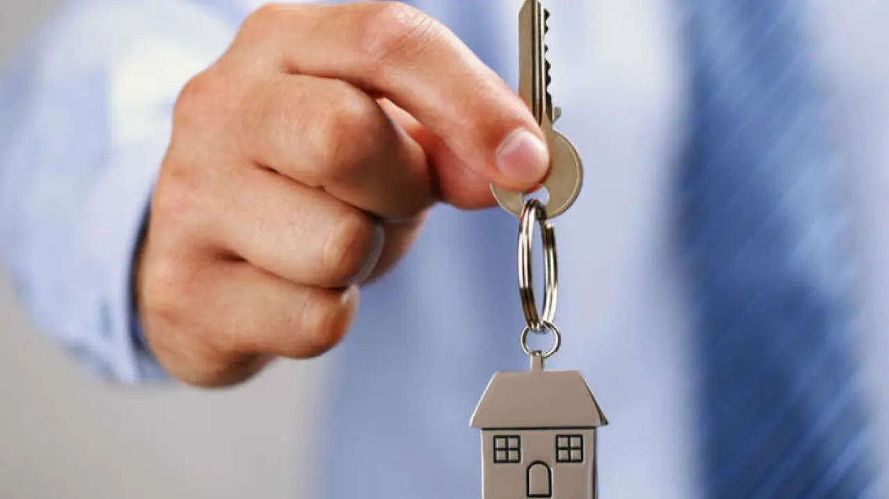 Алматыда бір бөлмелі пәтерге 109 адам тіркеген азамат сотталды