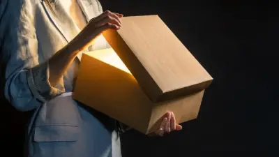 "Ночные шопоголики": почему казахстанцы становятся зависимыми от онлайн-покупок