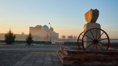 Каких успехов достигли театры Туркестанской области  