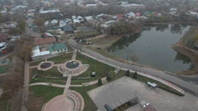 В Алматы завершена масштабная очистка озера Карасу