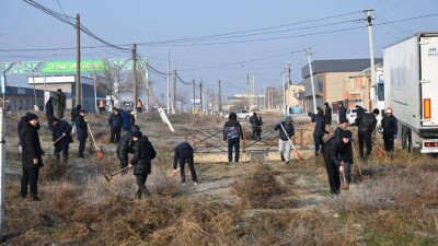 Таза Қазақстан: в Жетысае прошёл общегородской субботник