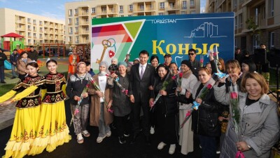 В Туркестане около 300 жителей получили ключи от новых квартир