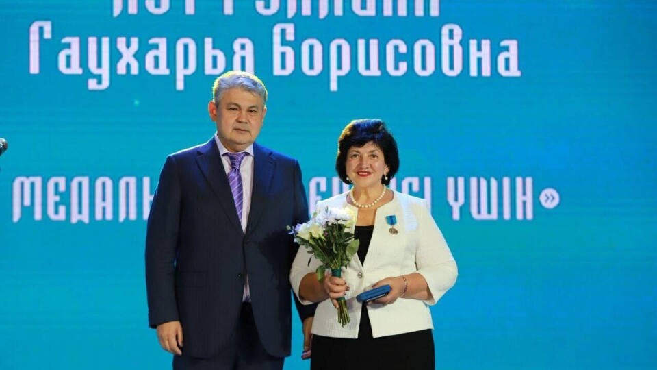 В ВКО вручили награды профессионалам в преддверии Дня Республики