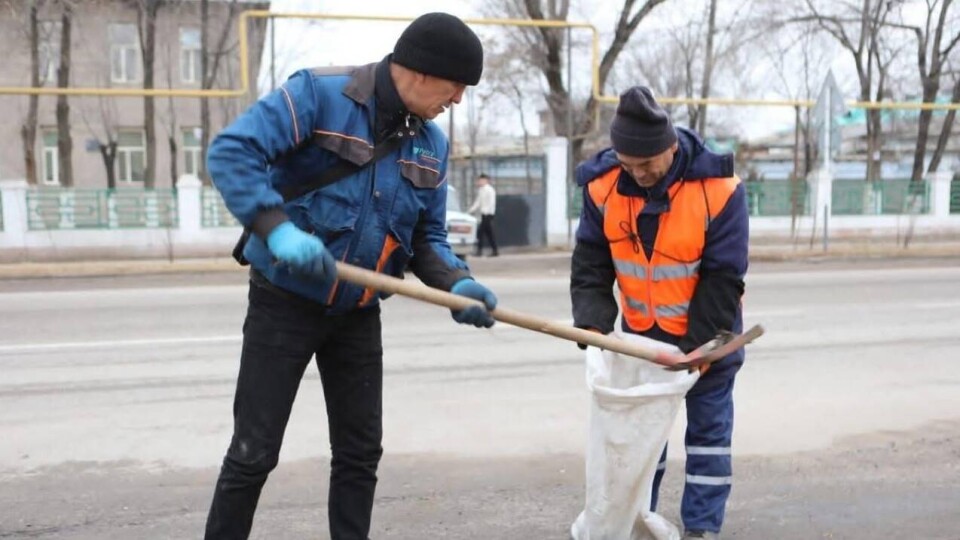 В Туркестане прошёл общегородской субботник