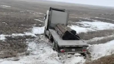 Водитель и четыре пассажира легковушки погибли при столкновении с грузовиком в Актюбинской области