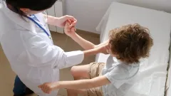 Бесплатные медосмотры детей проведут клиники Алматы