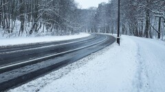 В двух регионах Казахстана до утра ограничили движение из-за непогоды