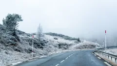 Движение ограничили на дорогах в пяти регионах Казахстана из-за непогоды 