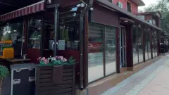 Пристройку к кафе сносят по решению суда в Алматы