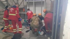 Четверо женщин получили травмы после падения с самодельного подъёмника в Уральске