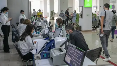 День Конституции: как будут работать ЦОНы и спецЦОНы в праздничные выходные