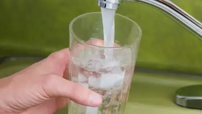 "Я сам пью". Насколько безопасна вода из-под крана в Алматы