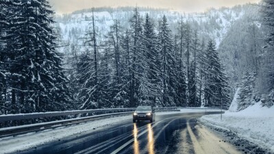 В трёх регионах Казахстана ограничено движение из-за непогоды