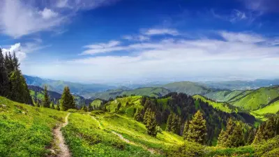 Алматинцам предлагают бесплатный кофе за собранный в горах мусор 