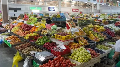 Администрация нашла общий язык с продавцами – Султангазиев о ситуации на рынке "Алтын Орда"