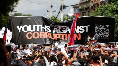 Премьер-министр Непала ушёл в отставку после массовых протестов, в которых погибли люди