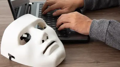 "Статус займа обновлён". Казахстанцев предупредили об опасных СМС