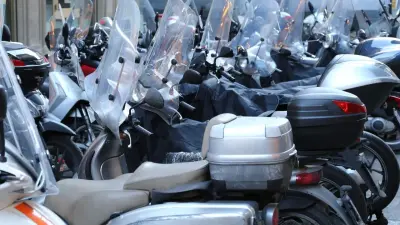 Алматинцы могут зарегистрировать мопед сразу при покупке