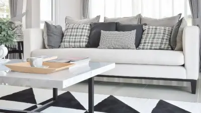 Соцвыплату для кандасов получил иностранец, выдававший себя за казаха: в дело вмешалась прокуратура