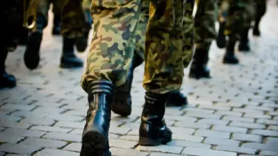 Можно ли официально получить отсрочку от армии через "помощников военкомата"