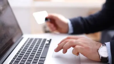 Денежные переводы из России в Казахстан упали на четверть