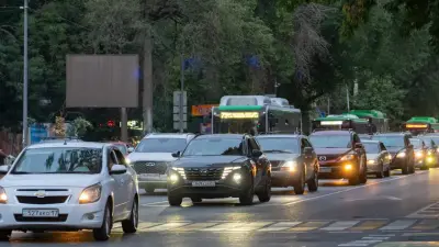 Три автобусных маршрута изменят схемы движения до конца августа в Алматы