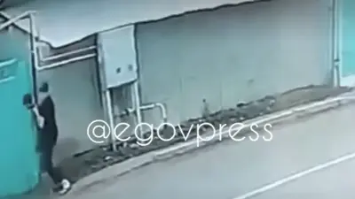 Подросток бросил ребёнка на землю в Таразе