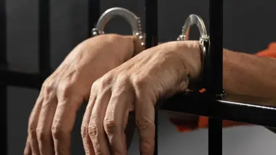 До смерти забил шваброй: дополнительный срок назначили заключённому в Абайской области