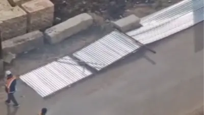 Профлист упал на ребёнка в Астане. Представителя застройщика наказали