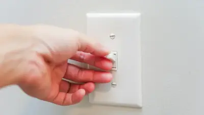 Не менее 20 тысяч тенге: сельчане Алматинской области жалуются на высокие счета за свет