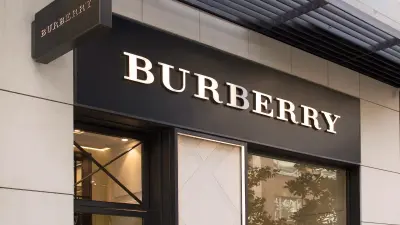 Модный дом Burberry объявил о сокращении 1700 сотрудников из-за убытков