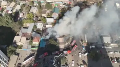 Крупный пожар произошёл в частном секторе Алматы