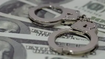 Троим полицейским вынесли приговор за вымогательство и шантаж публичной личности в ВКО