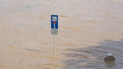 Сильный дождь вызвал наводнение на юго-востоке Австралии: два человека погибли