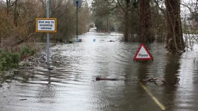 Дачи затопило нечистотами в Костанае