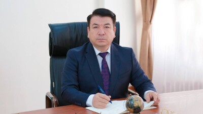 Учитель, который пострадал во время украшения ёлки в Семее, вышел из больницы