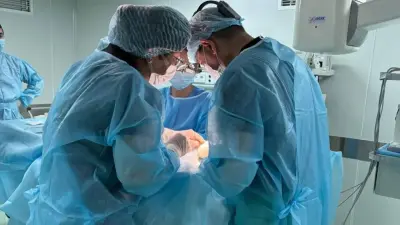 В Алматы хирурги установили кардиостимулятор новорождённому весом полтора килограмма