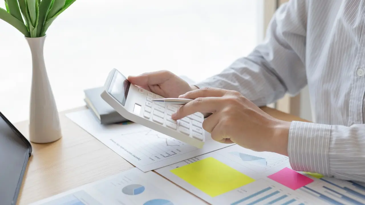 Блокировка счетов при долге по пенсионным перечислениям приведёт к экономическим проблемам – эксперты