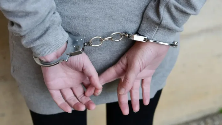 Ущерб на 130 млн тенге: подозреваемую в серии мошенничеств вернули из Турции в Казахстан
