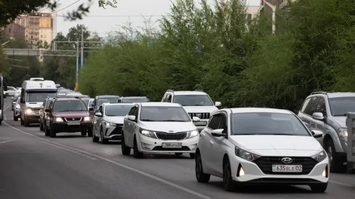 Скорость движения потока машин в Алматы может вырасти на 15% благодаря ИИ-системам на дорогах