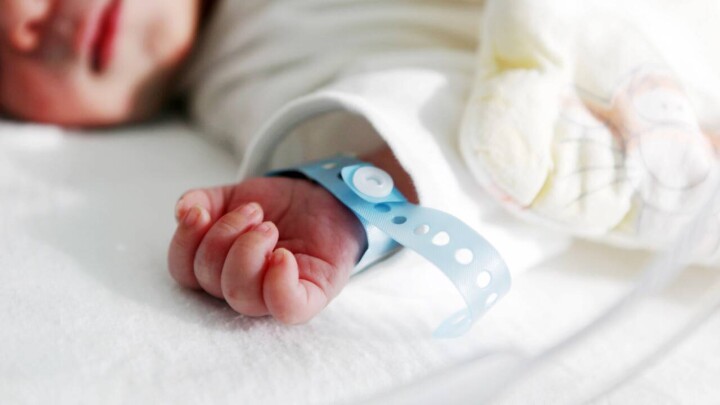 Дело о продаже ребёнка в роддоме Актобе расследует полиция