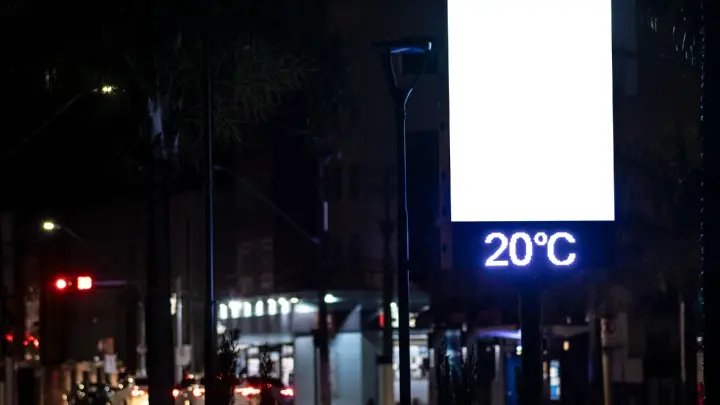 Должны ли владельцы LED-экранов платить налоги, если на них не показывают рекламу? Решение суда