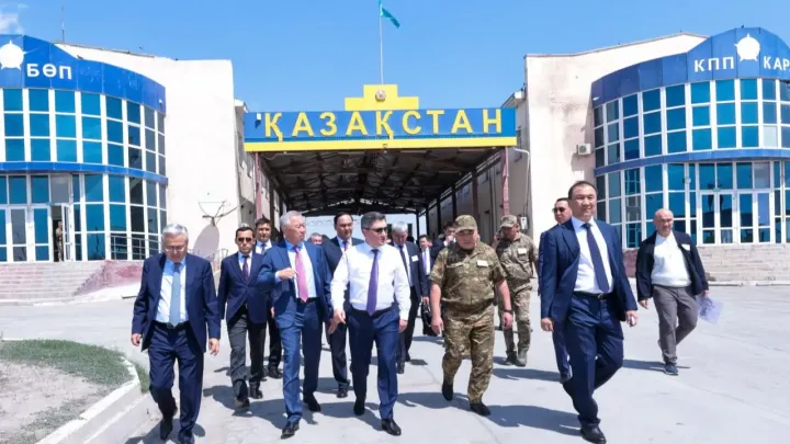 Бектенов раскритиковал затягивание строительства хаба по проекту "Западная Европа – Западный Китай"