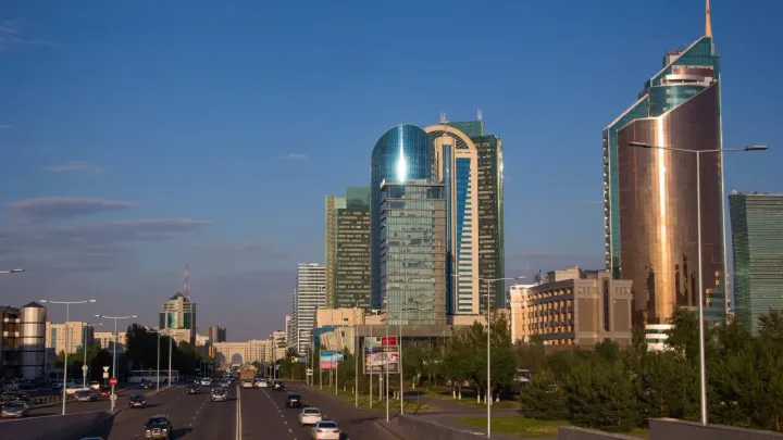 Участок проспекта Улы Дала в Астане частично перекрыли до 17 мая