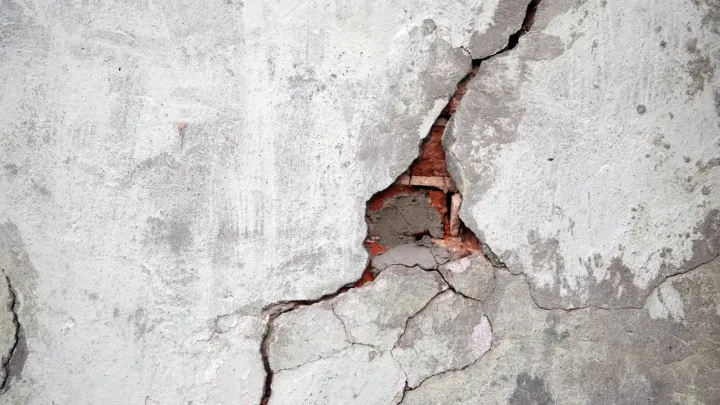 Жители от страха выбегали на улицу: землетрясение магнитудой 5,5 произошло в Турции