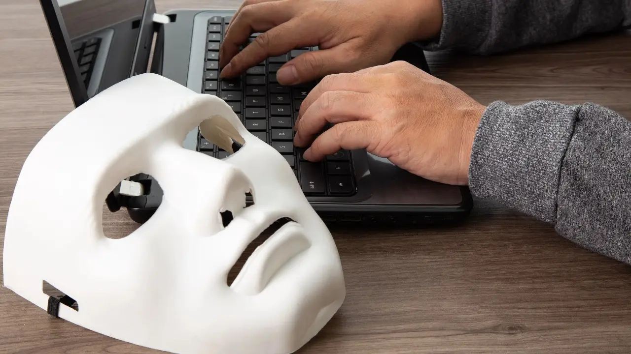 "Статус займа обновлён". Казахстанцев предупредили об опасных СМС