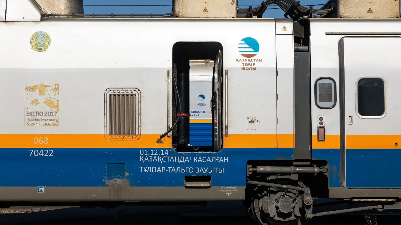 Ещё несколько дополнительных поездов запустят накануне Нового года в Казахстане